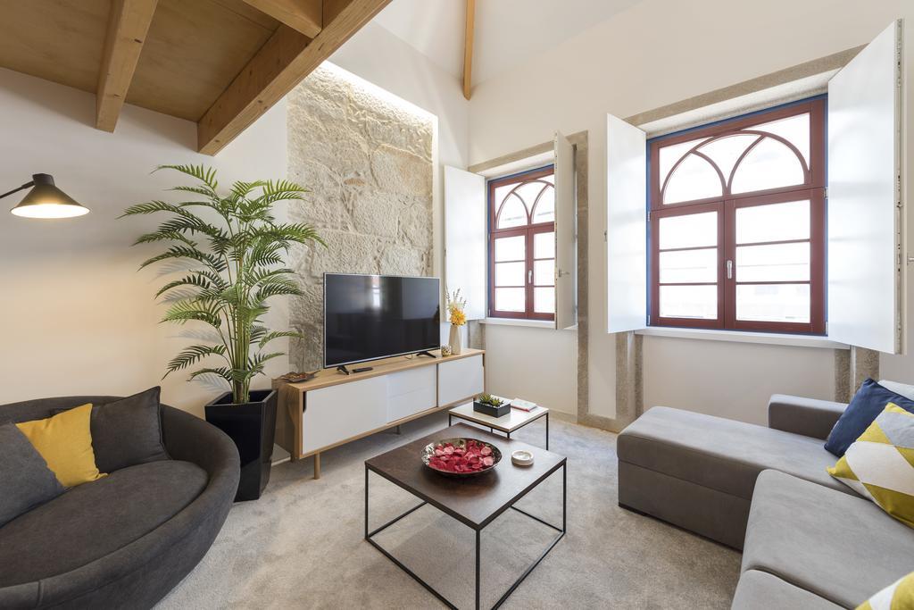 Lovelystay-Modern Loft City Center ปอร์โต ภายนอก รูปภาพ