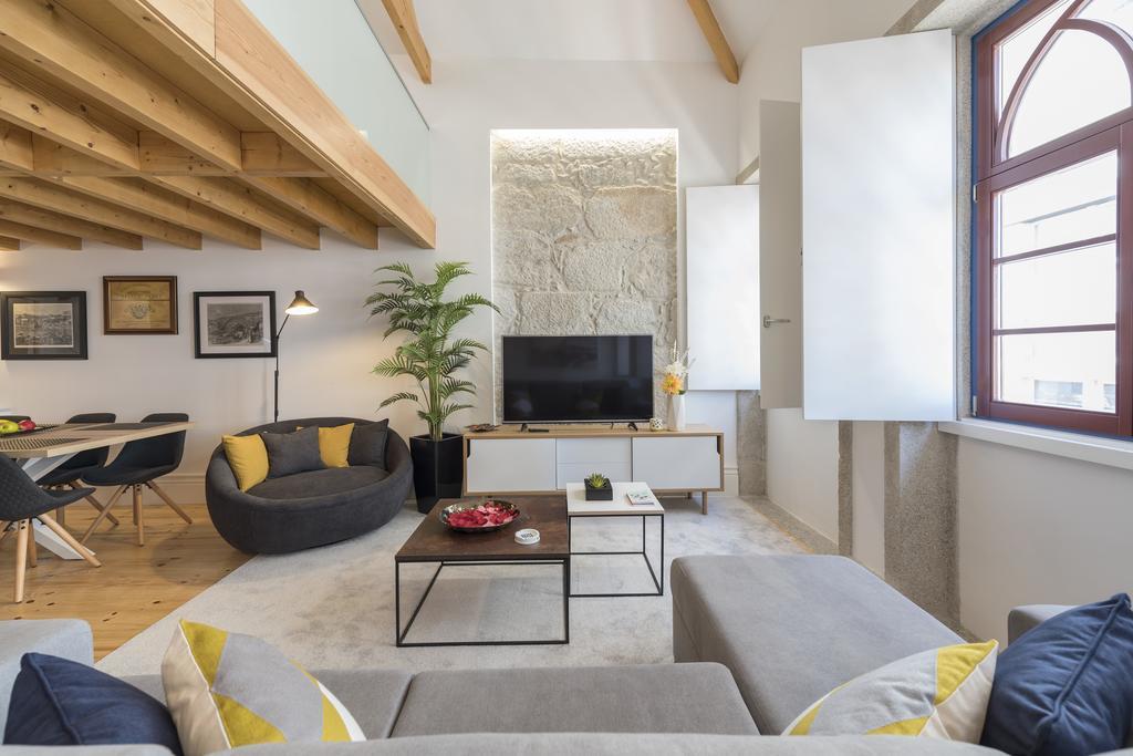 Lovelystay-Modern Loft City Center ปอร์โต ภายนอก รูปภาพ