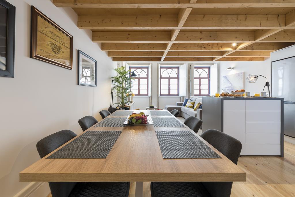 Lovelystay-Modern Loft City Center ปอร์โต ภายนอก รูปภาพ